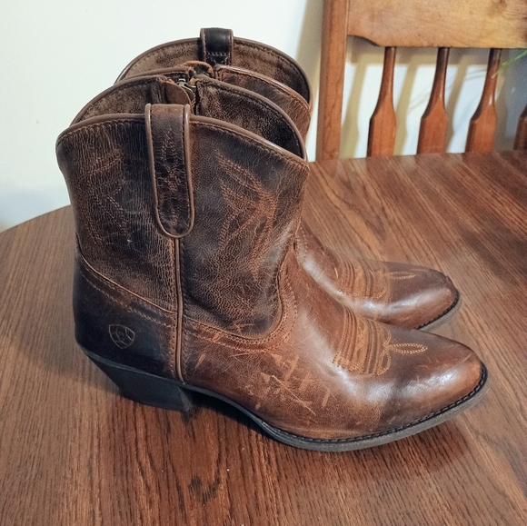Ariat Shoes - Ariat Brown Western Heeled Boots